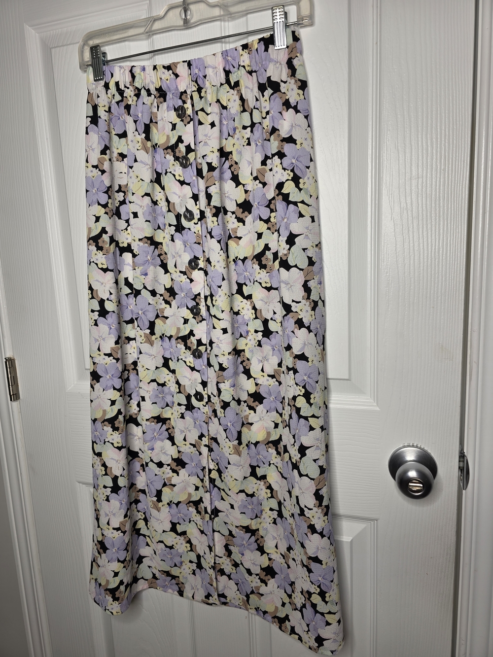 Only Floral Maxi Skirt in Black with Pastel Lilac & Cream Flowers - Picture 6 of 13
